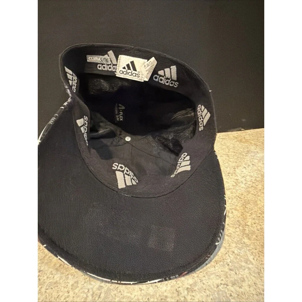 Adidas  CLIMALITE small/medium hat black and red plaid